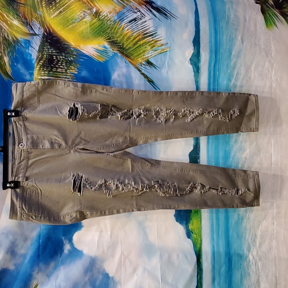 Forever 21 plus destroyed jeans size 18